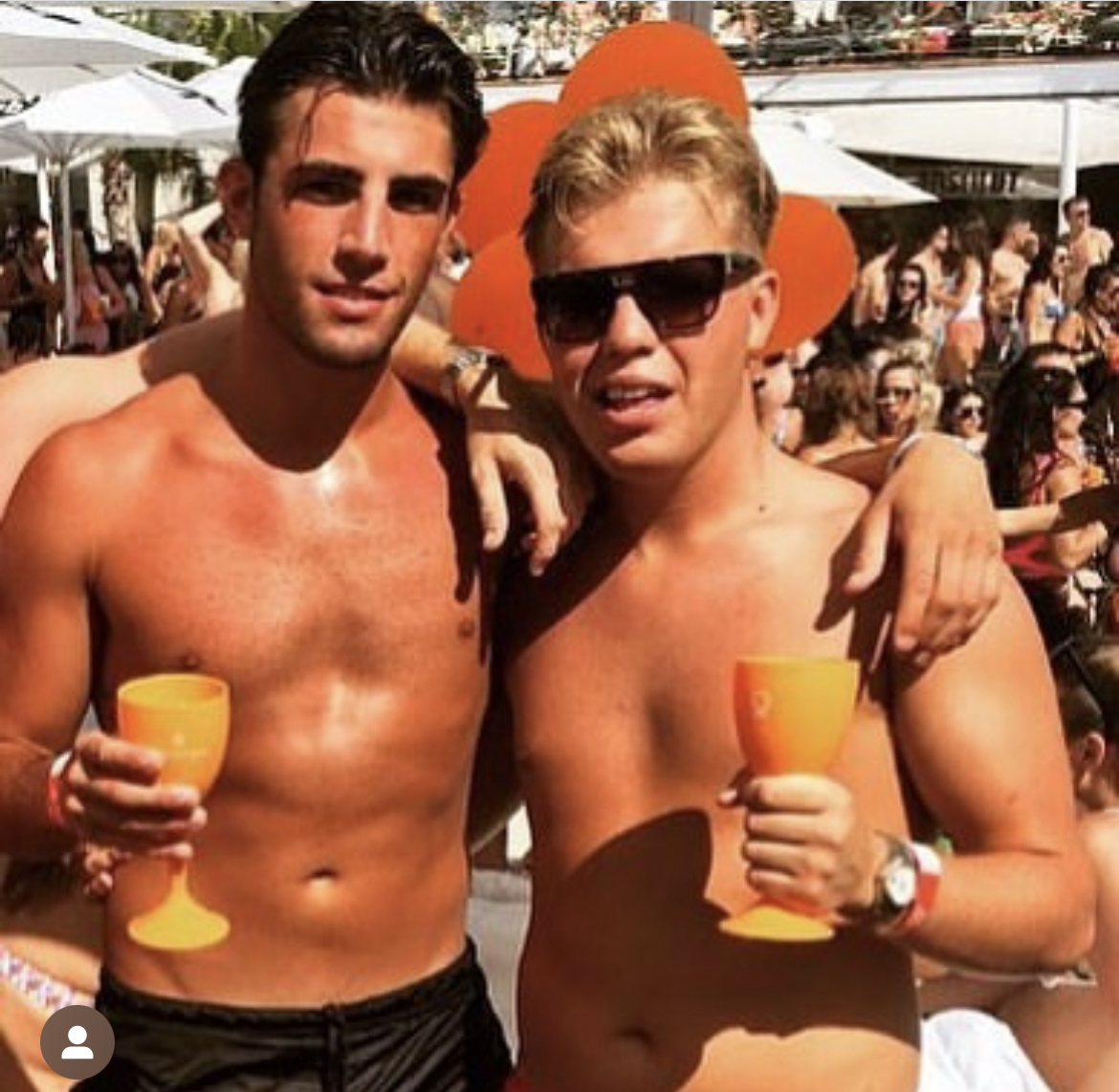 7556219E FDF5 4237 B7A7 1FA62857E96B