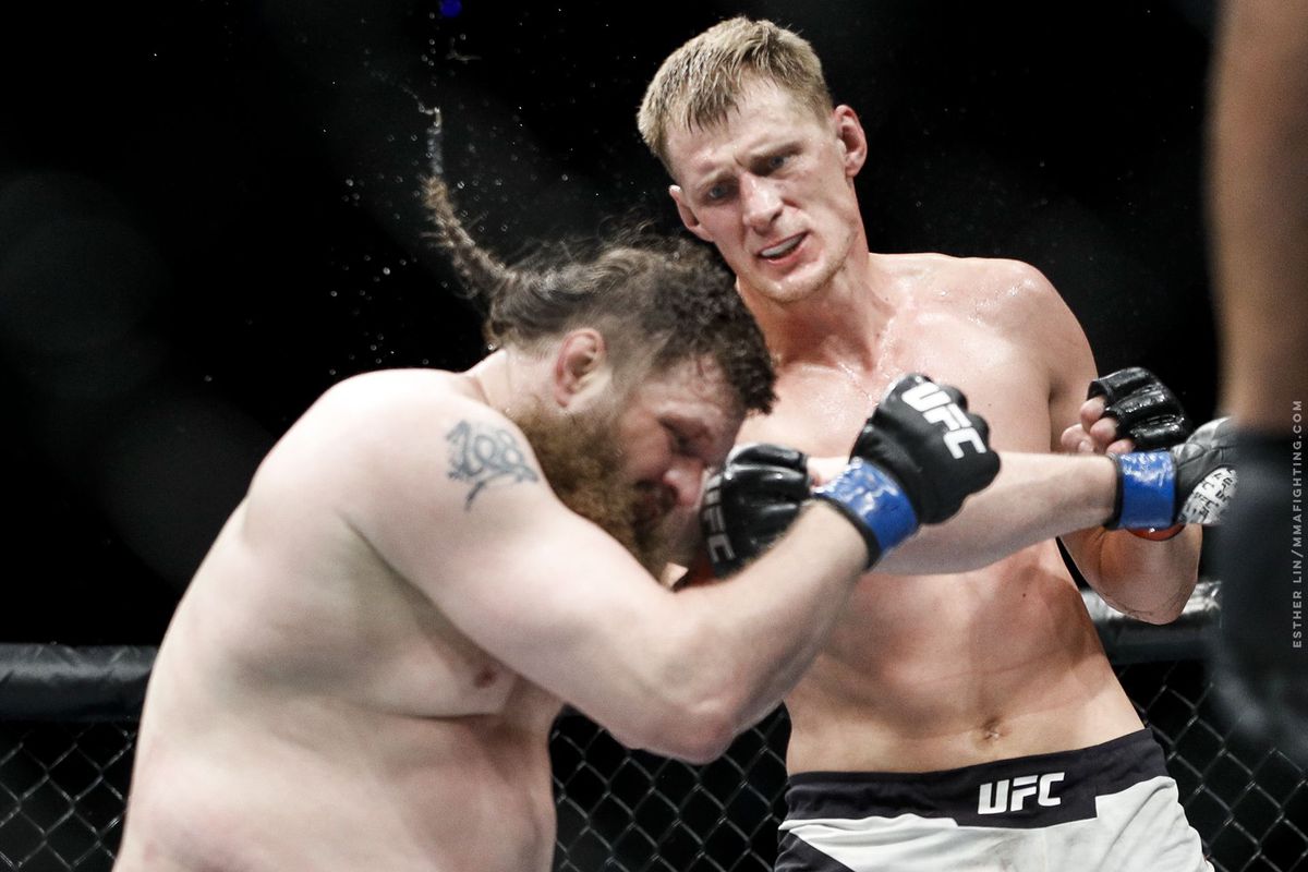 083 Alexander Volkov vs Roy Nelson01492300851