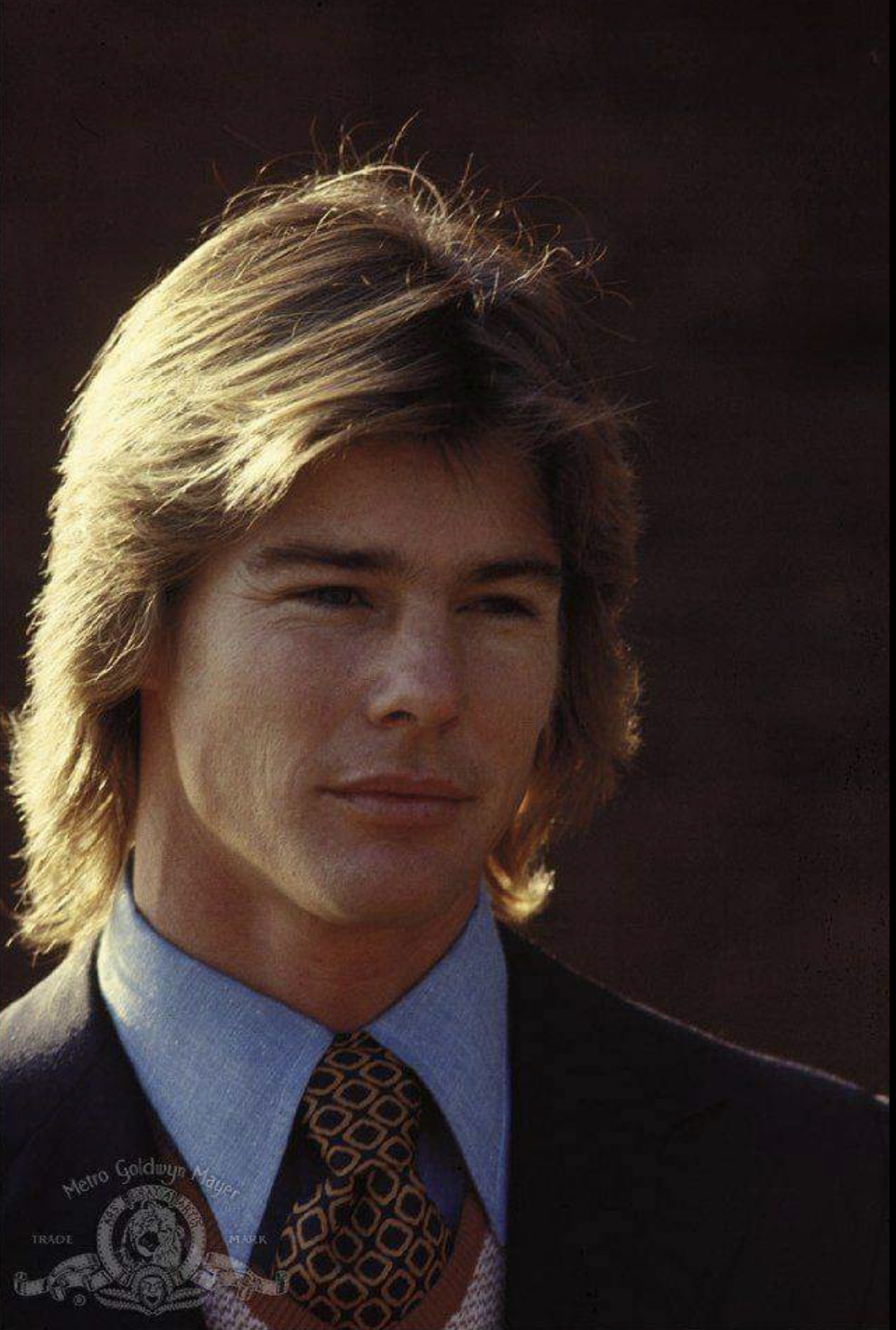 6C423524 947B 4A6C A3BF 7044F1952E15