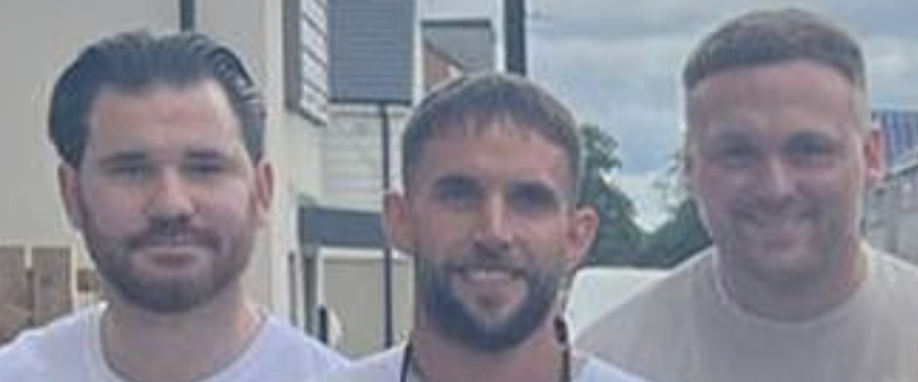 3ADEE90A A8FA 4C2E A59F 1BAA2A1BB934