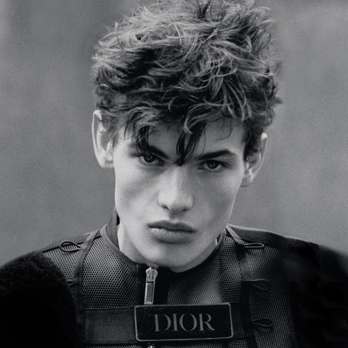 Diormag28 en hd brettlloyd 19d580ee72442177f8c4819b96e01a595