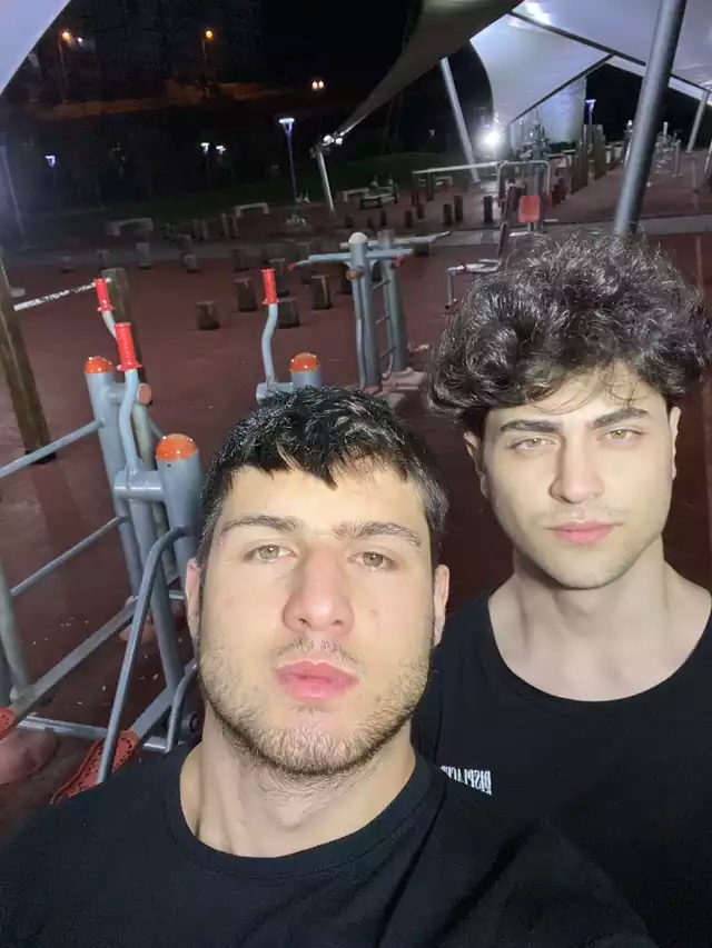 305F1F46 419E 49E2 B824 BC5C5E2BF9BB