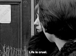 A vida e cruel