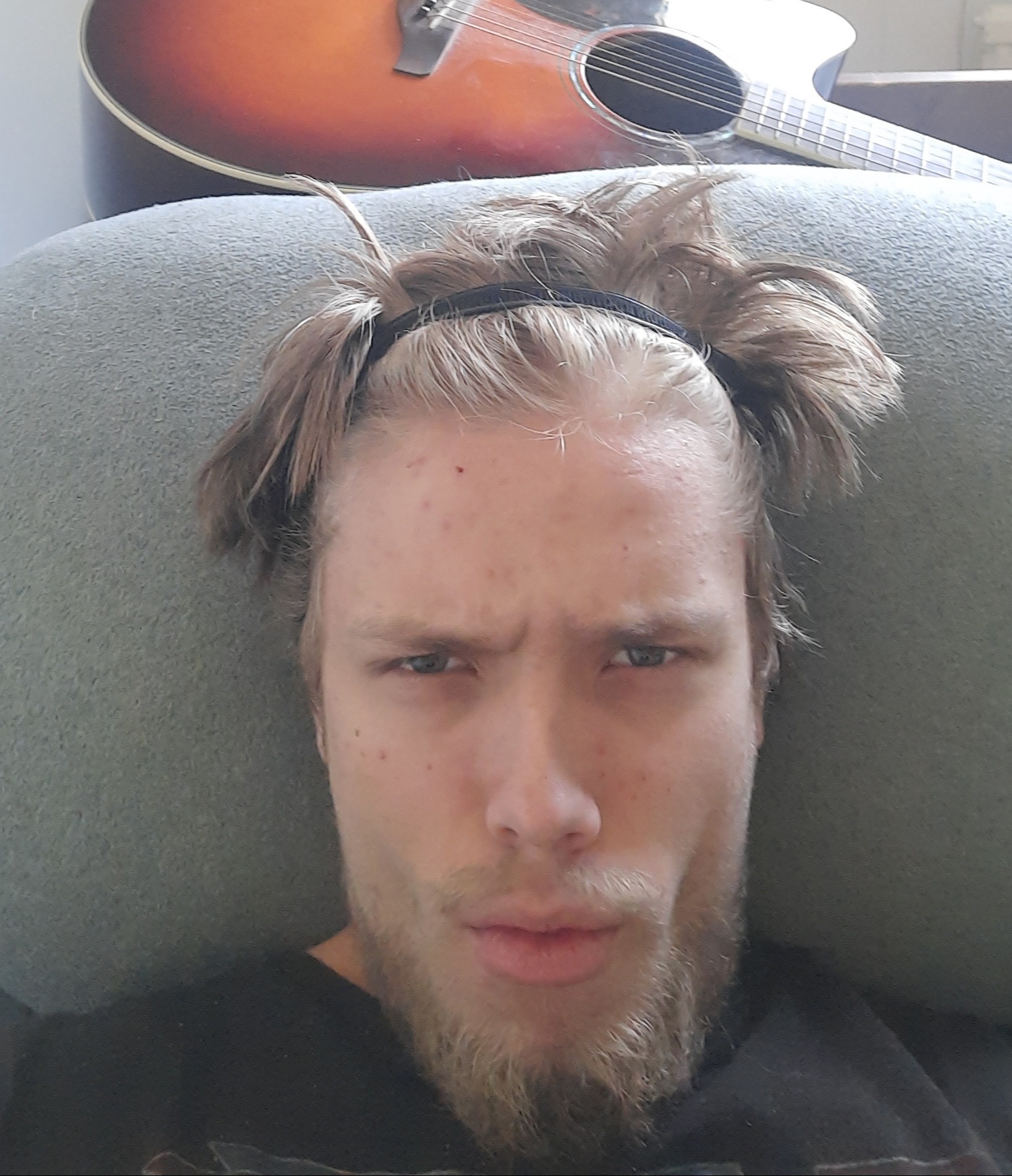 562112683