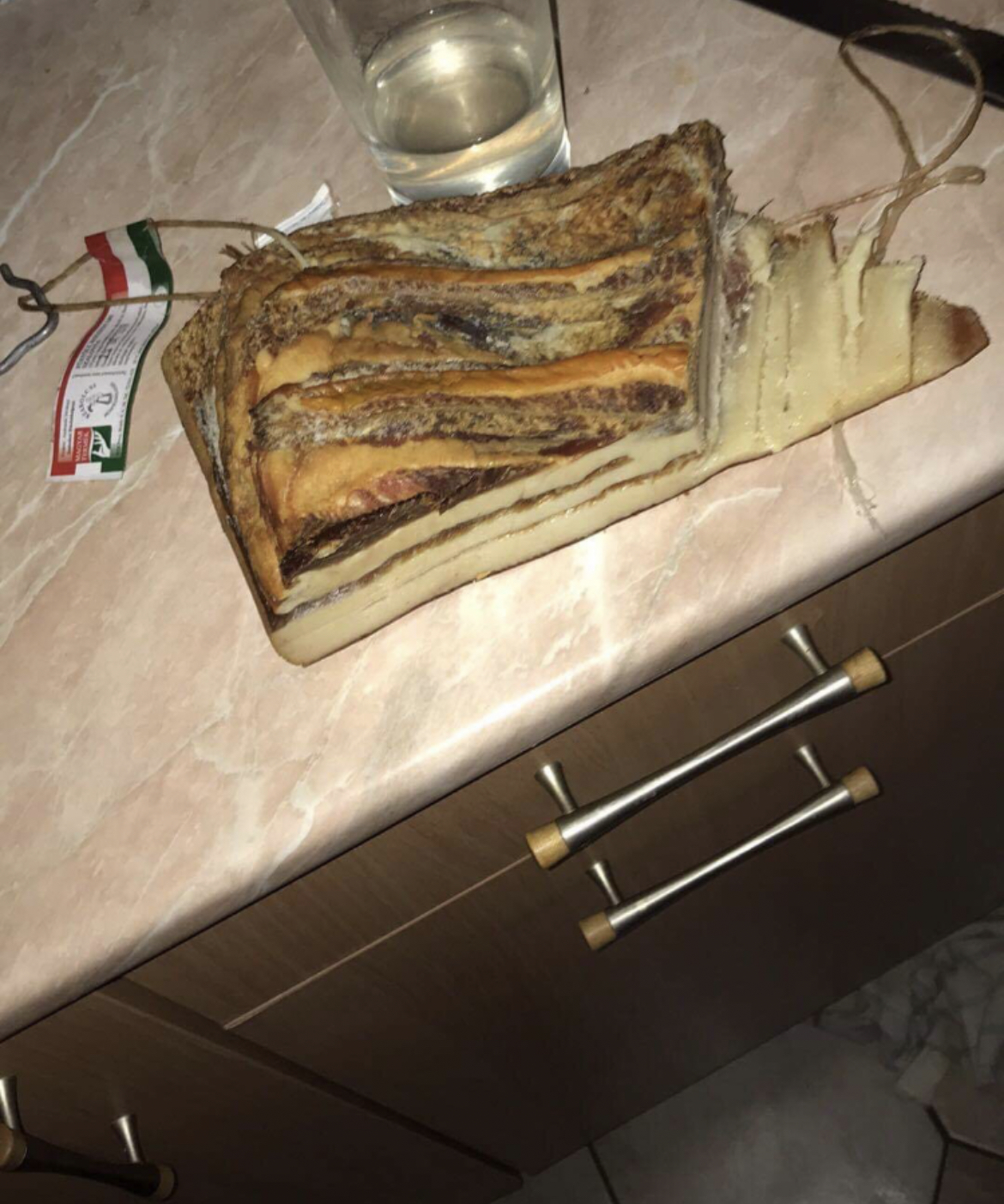 8DDEB98C 2E98 45D5 BF8E 633882710F94