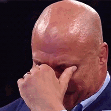 Kurtangle crying