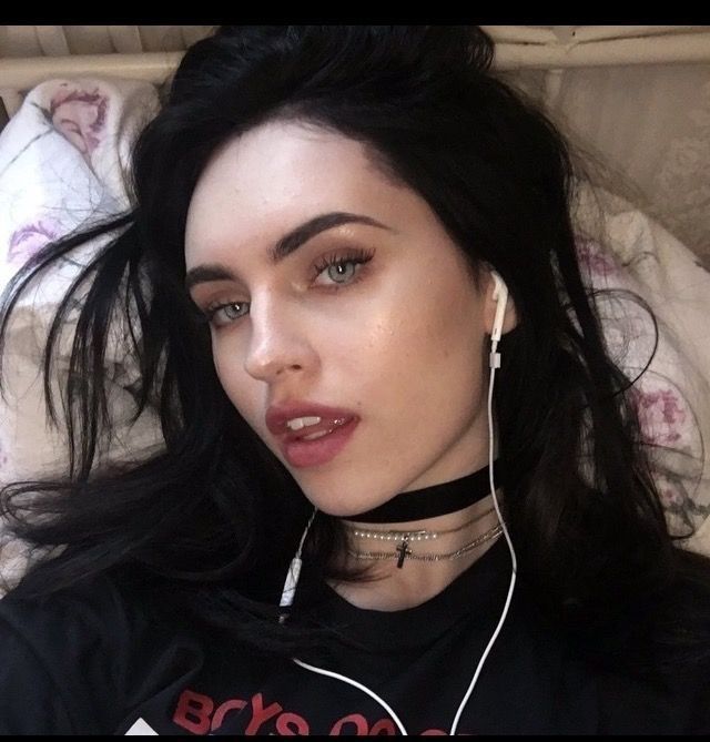 8B504DB4 21E8 4D47 9555 751D3B96CEFA