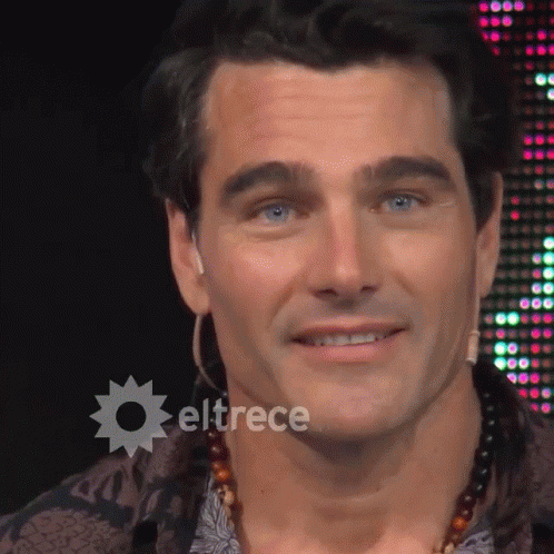 Sonriente hernan drago