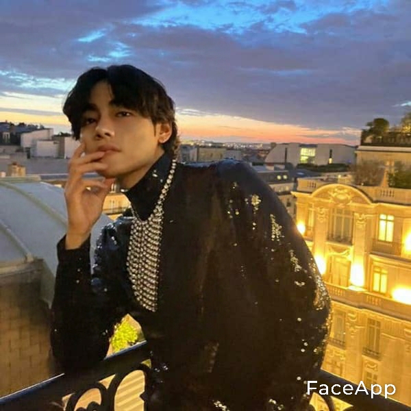 FaceApp 1660672205828