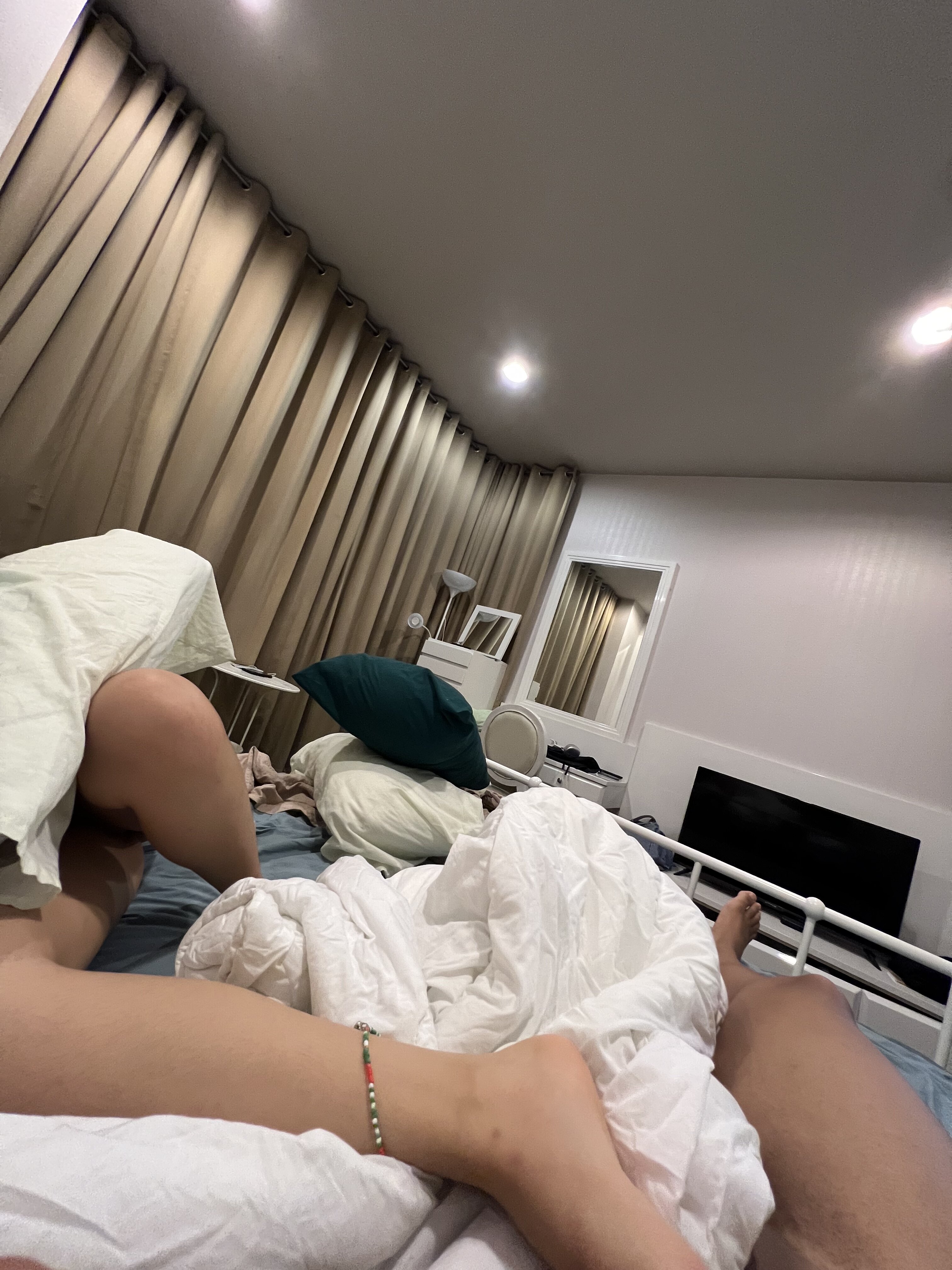 1ACDFFE3 0D87 404C 9FC5 DC4F32D6D583