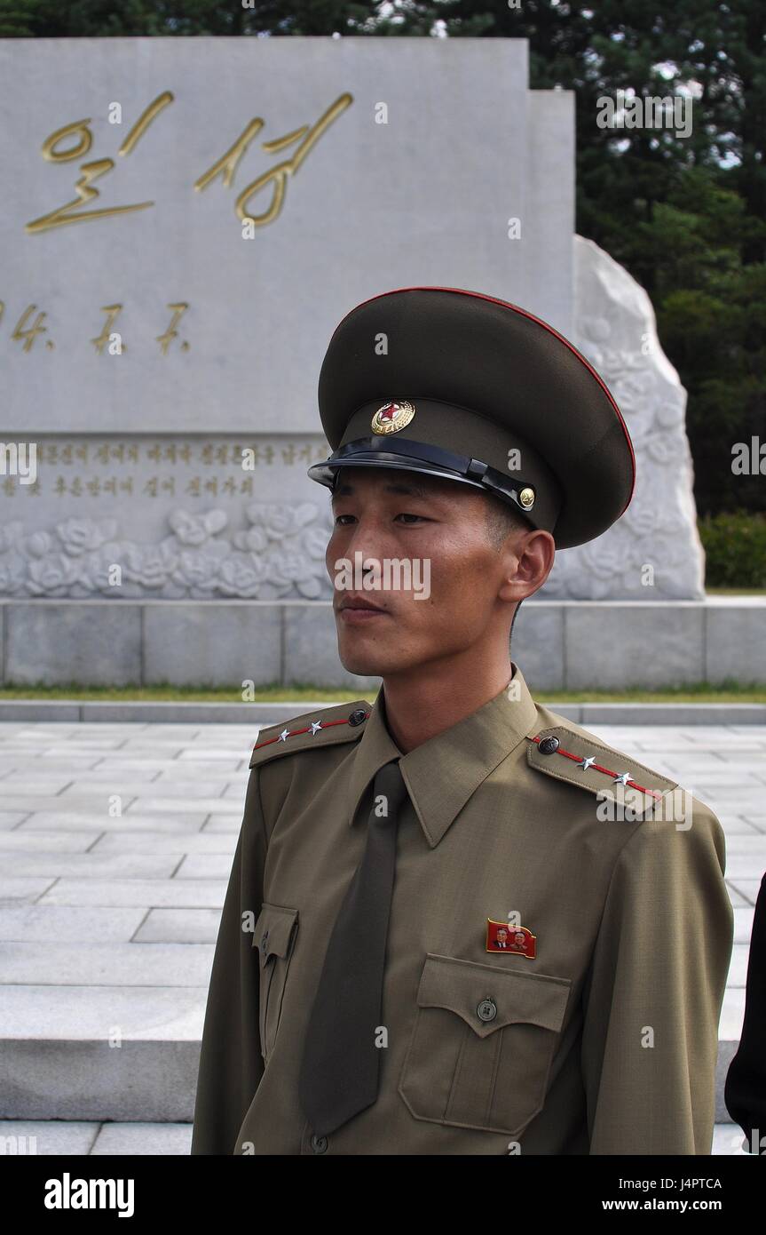 North korean soldier at dmz panmunjom north korea J4PTCA