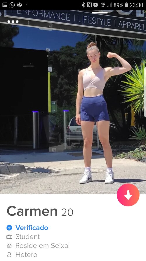 Screenshot_20220926-233021_Tinder.jpg