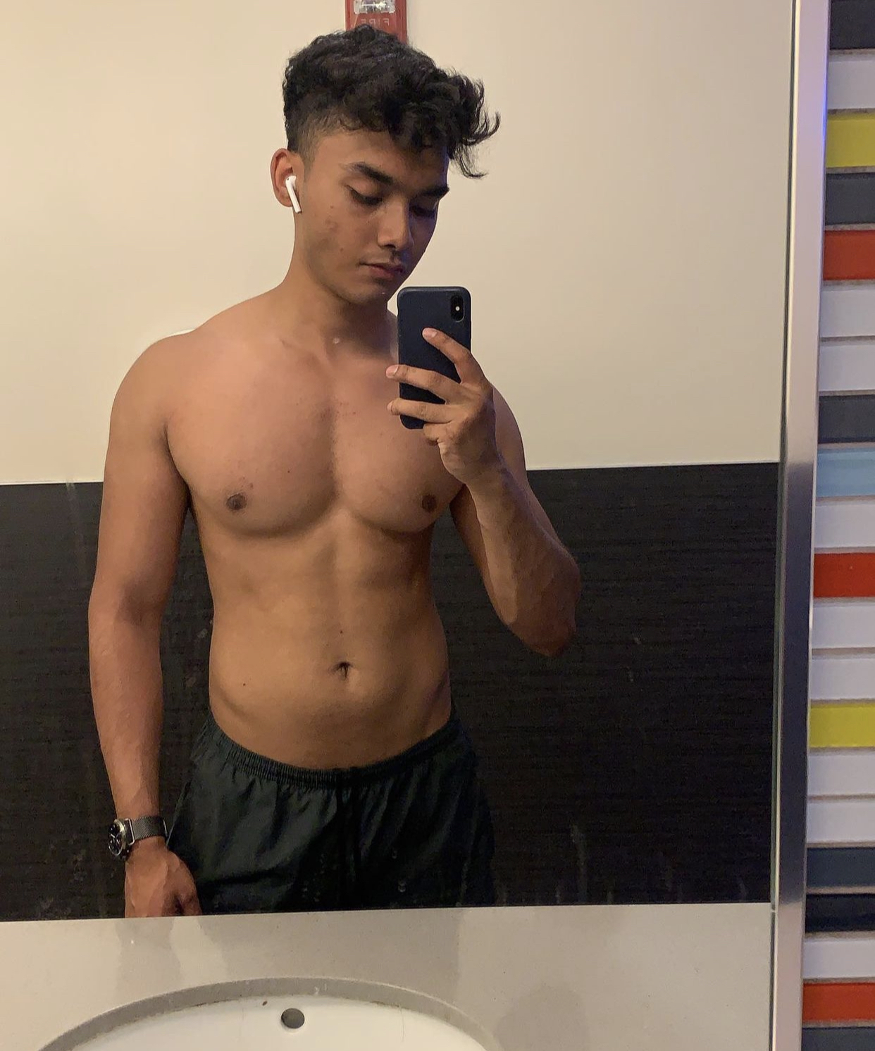 EDAE5F7A 75A9 4FD4 ADF9 CD168DC972D6