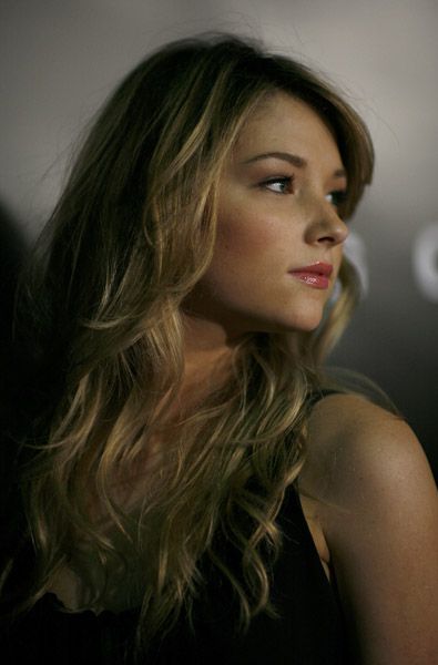 68751cd60409ad154b2472480b7580d2  haley bennett model