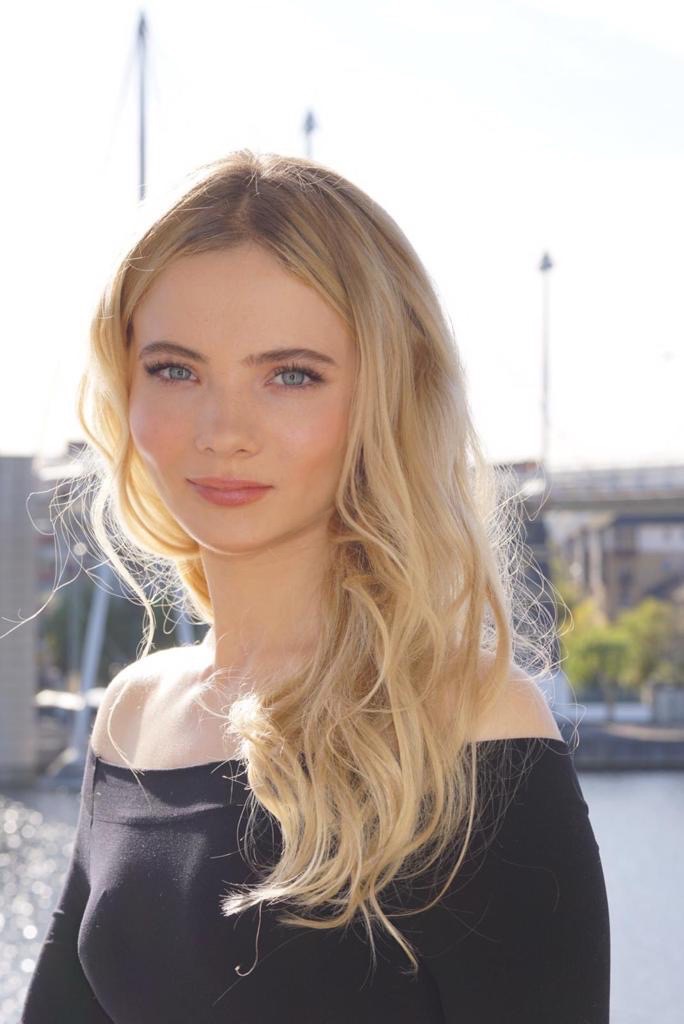 04F2F4E5 632A 42CB 8BA6 AC63779063B3