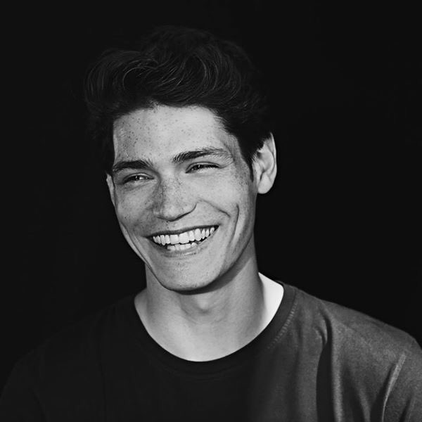 Smile dimples