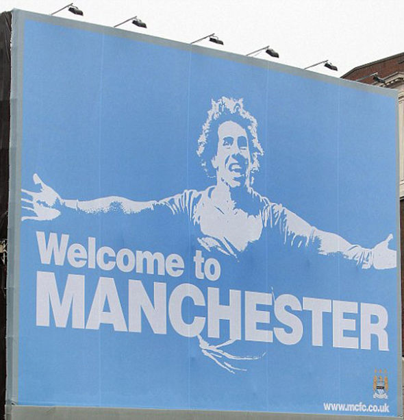 Carlos Tevez billboard 700565