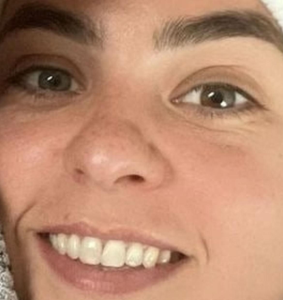 F89B6EA4 2060 41B5 B122 D5BEC3FB88C3