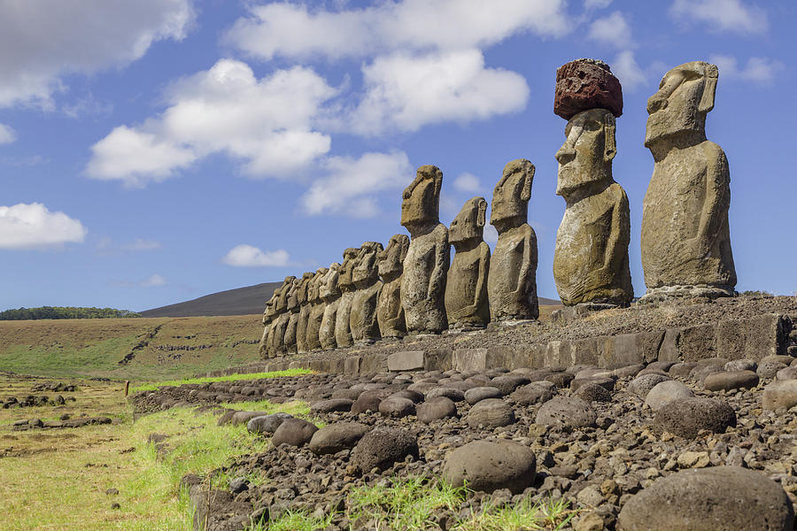 2 moai statues at ahu tongariki easter david madison