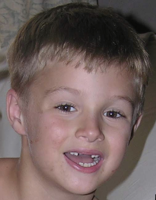 234831DF 4AEF 4660 BED4 B0E18D6FCB81