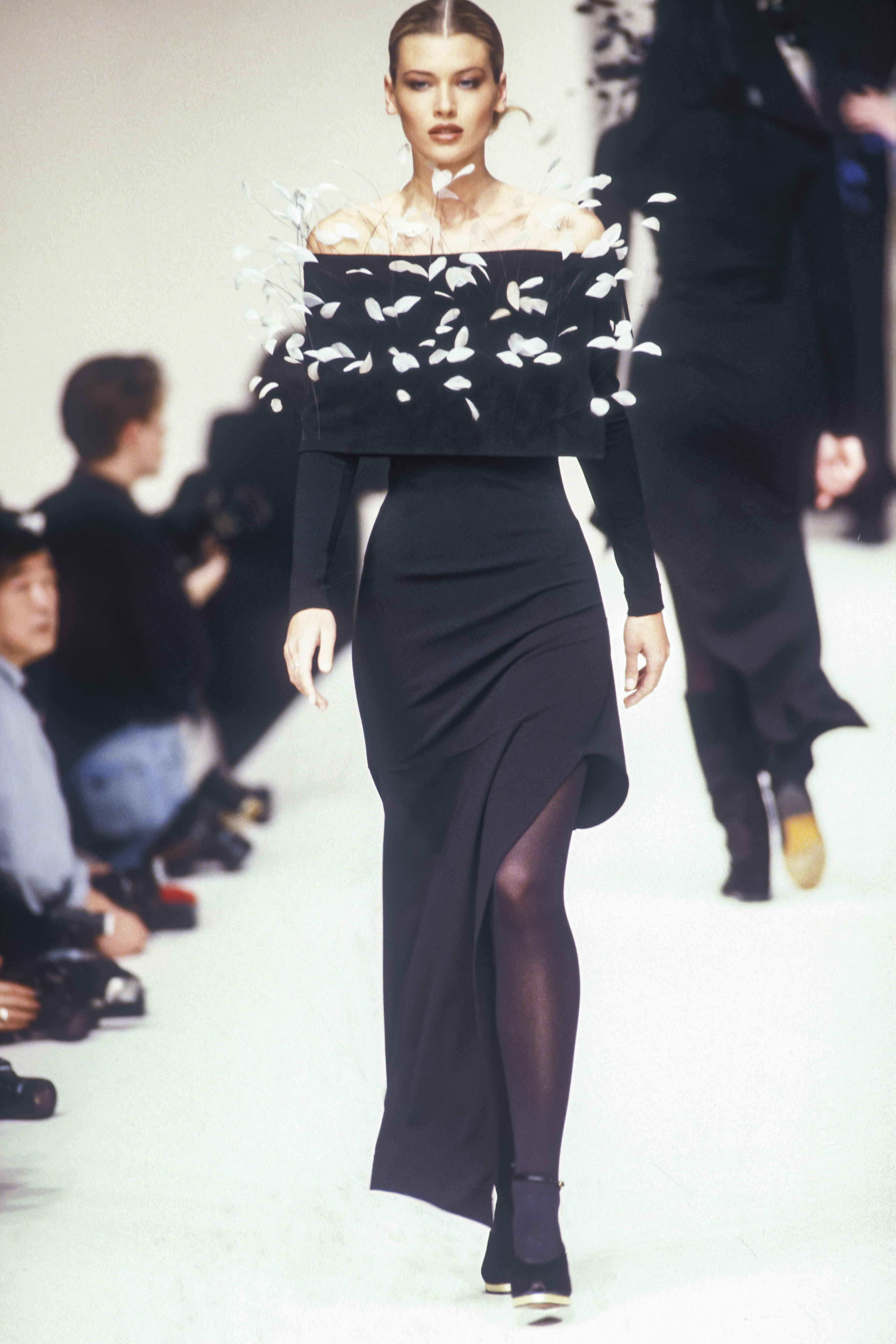 679488571 AngeloTarlazzi1993WomenRTW52998e51df8a3ef921cdd48749c21ca332