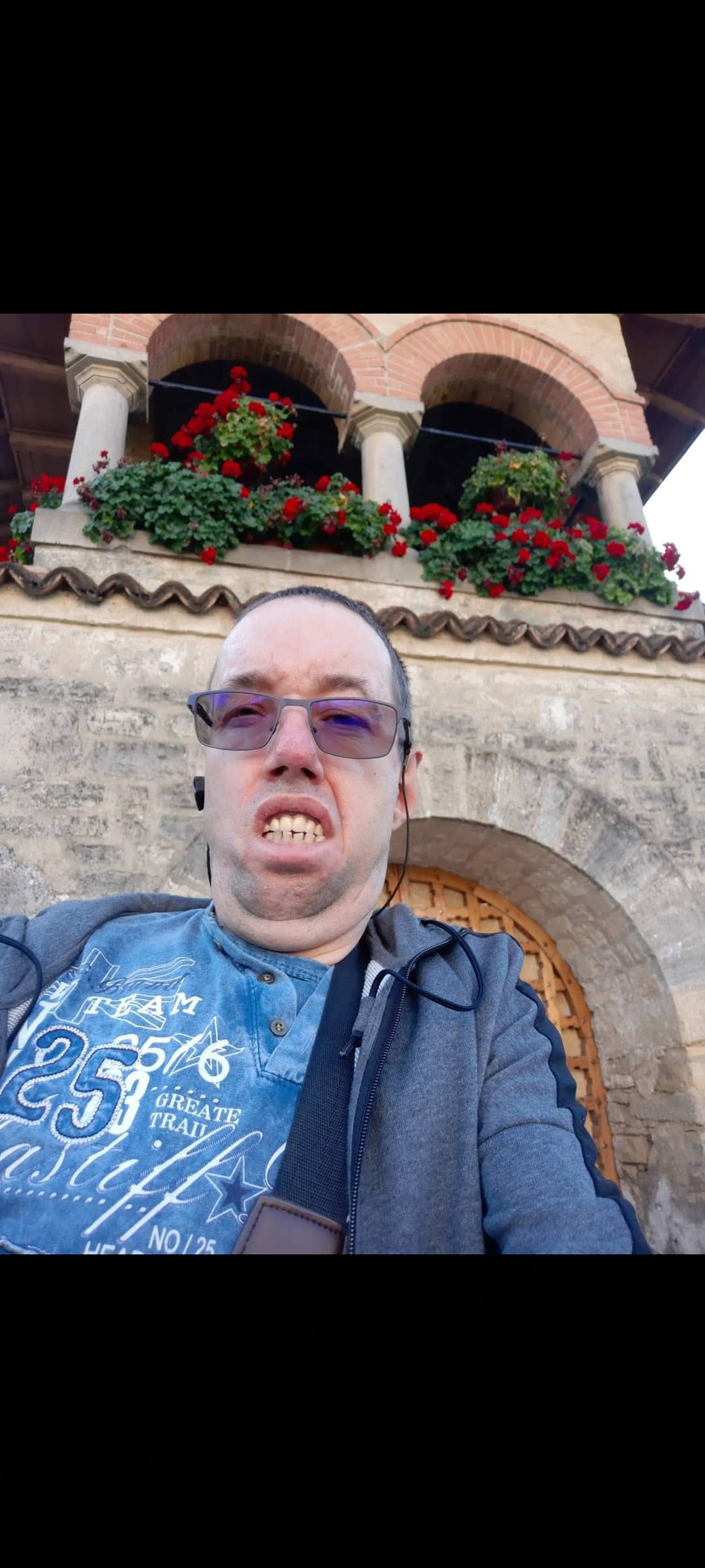 Screenshot 2022 10 09 16 12 30 061 commiuigallery