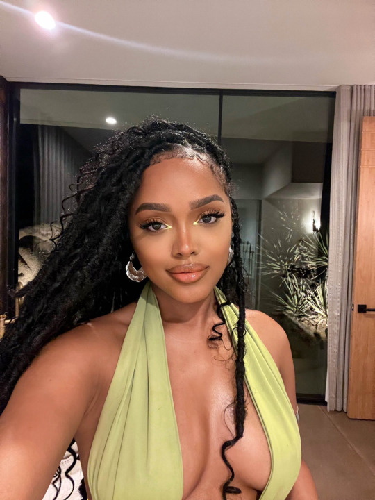 Tumblr 2727e98e69956b8f9075d34a8a1bb9db 841d8185 540