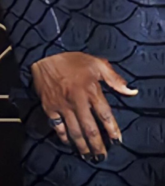 C0121B3F 465D 4F12 8D69 89E2F4443AB9