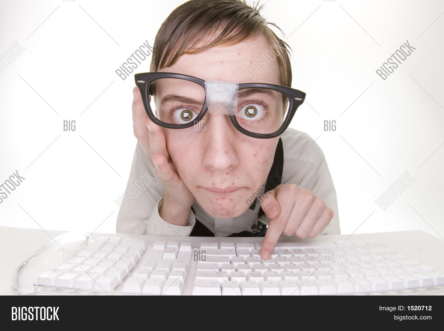 1667686152335