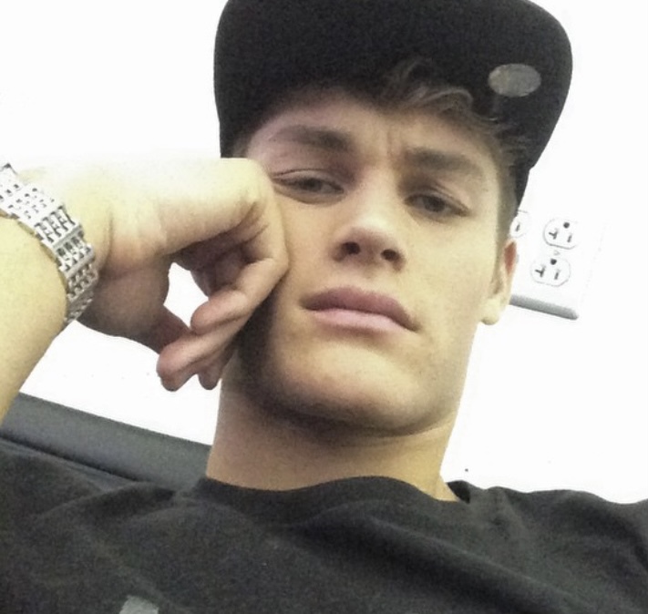 FFD87CCF B5A7 48A6 A003 9C55D8579E8D