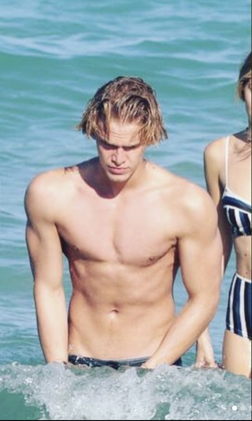 8646E3A1 FC62 4CA1 95D2 EDE466214A6F