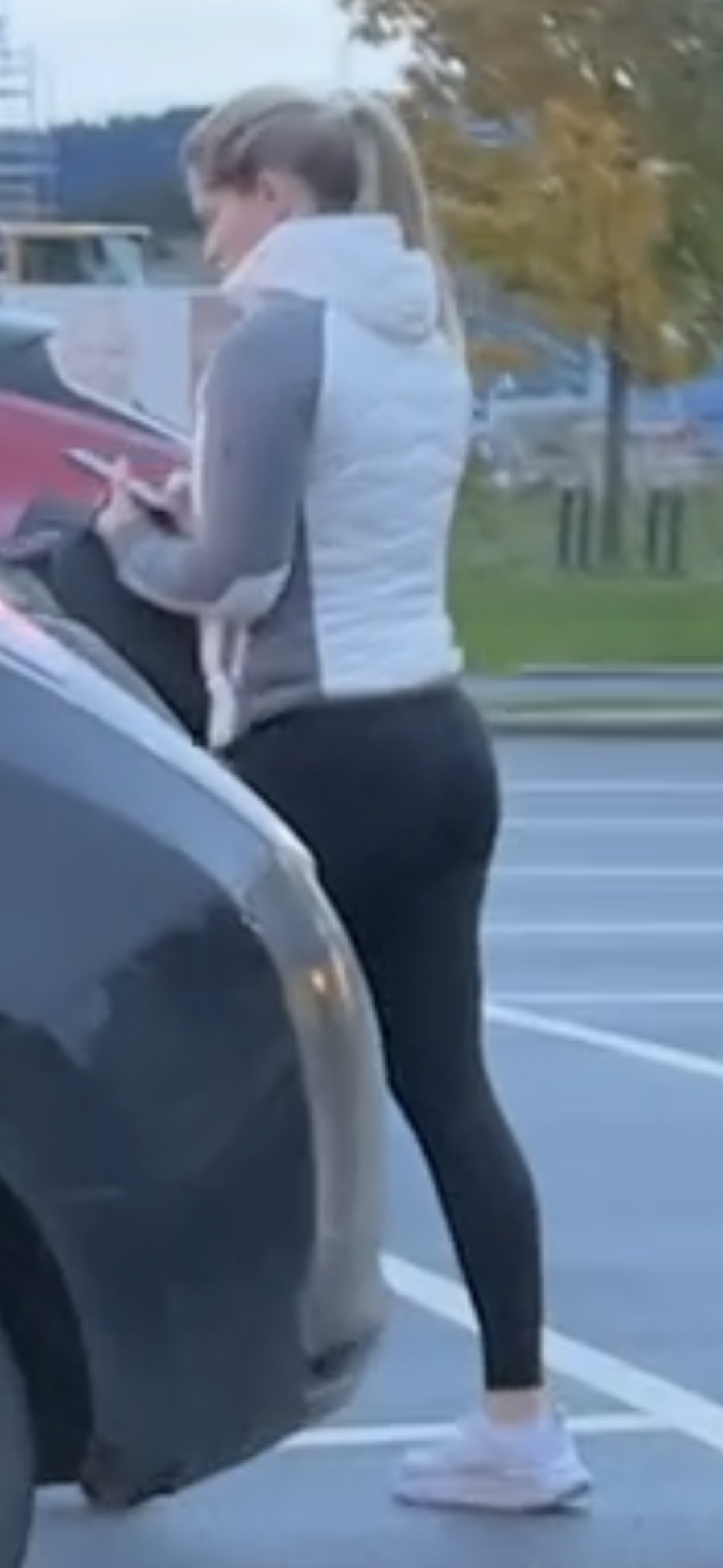 1276EBDF 89F3 4478 81C2 1EEFD6F24455