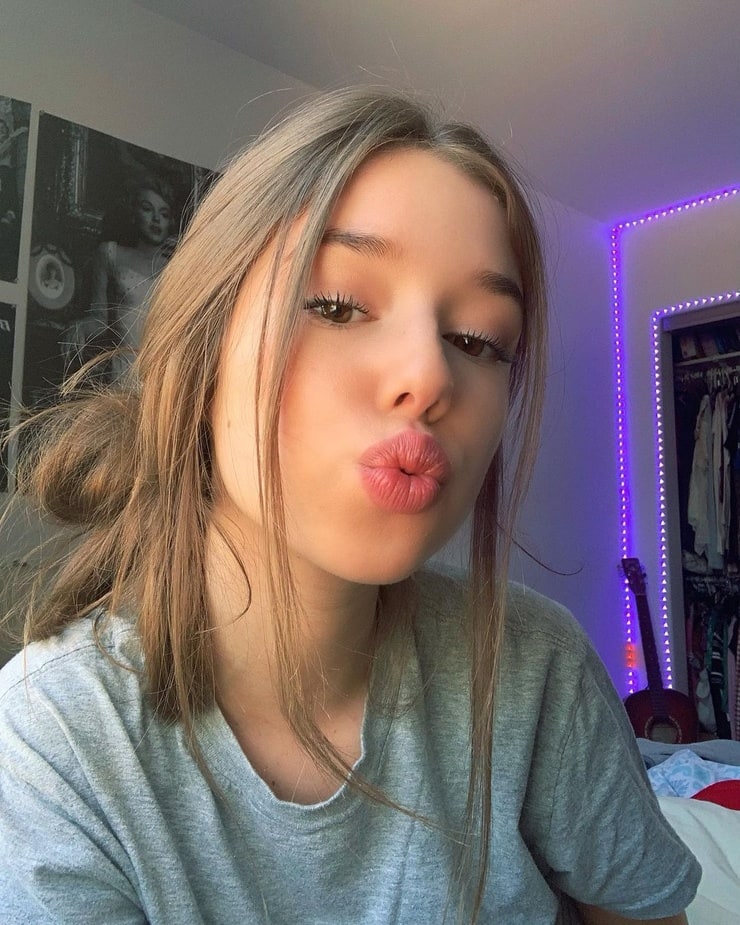 740full kayla divenere 2
