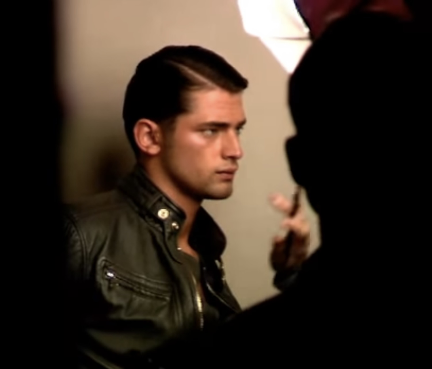 3C21A648 0EBA 49CD B488 3CAA5C3ADC3F