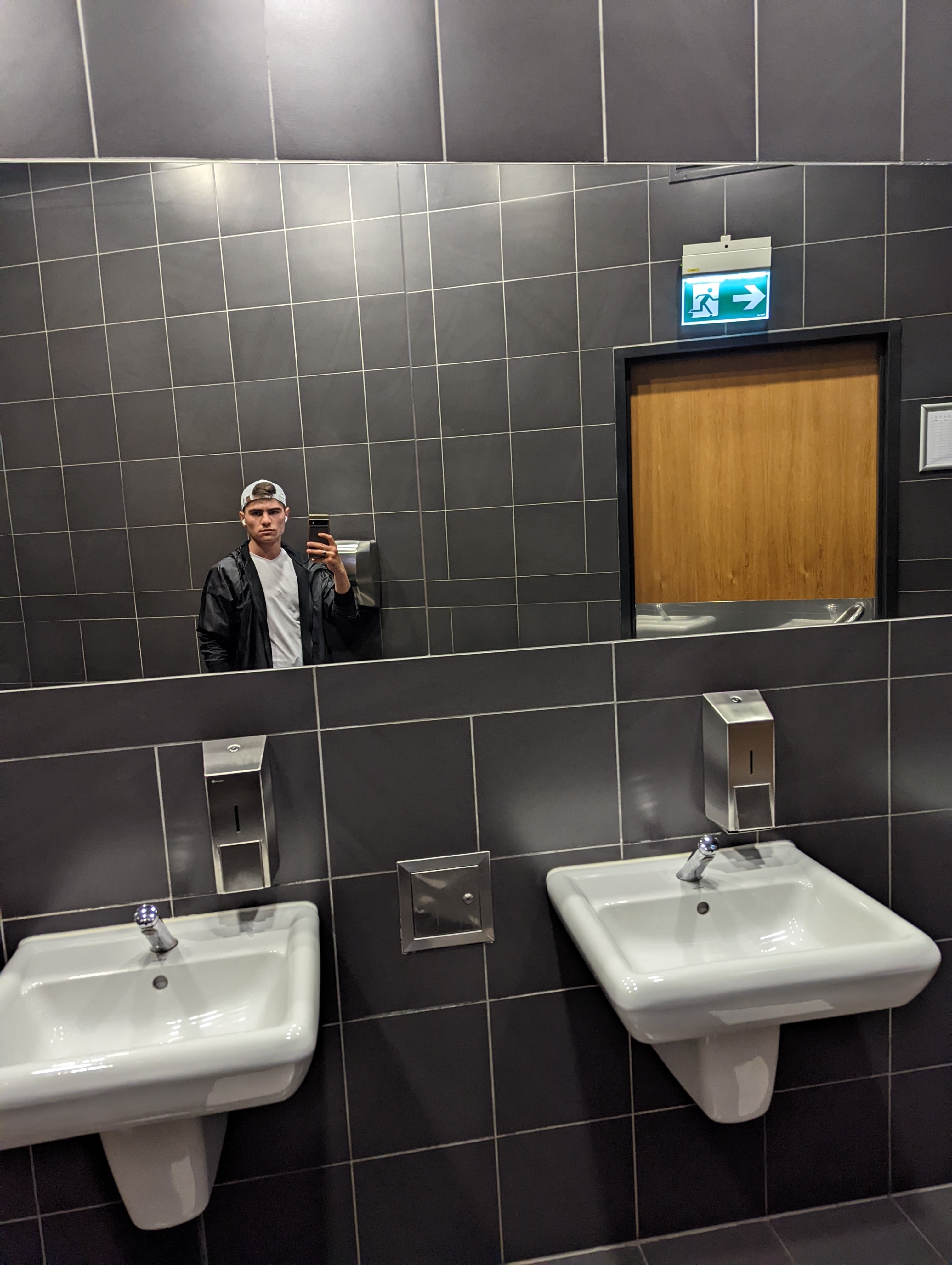 PXL 20220429 125333971 12