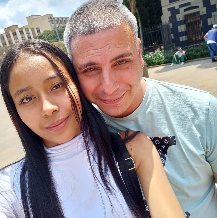 F68A59B0 FE21 4561 B703 5A48DF9DB260