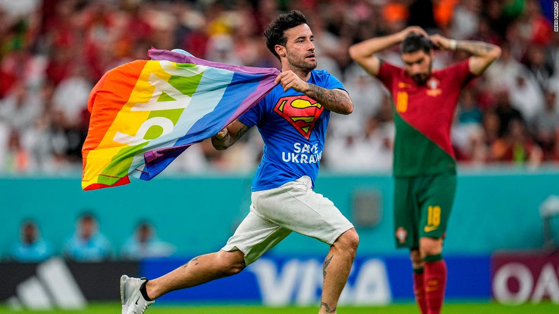 221128154625 01 portugal uruguay match pitch invader 1128 super 169