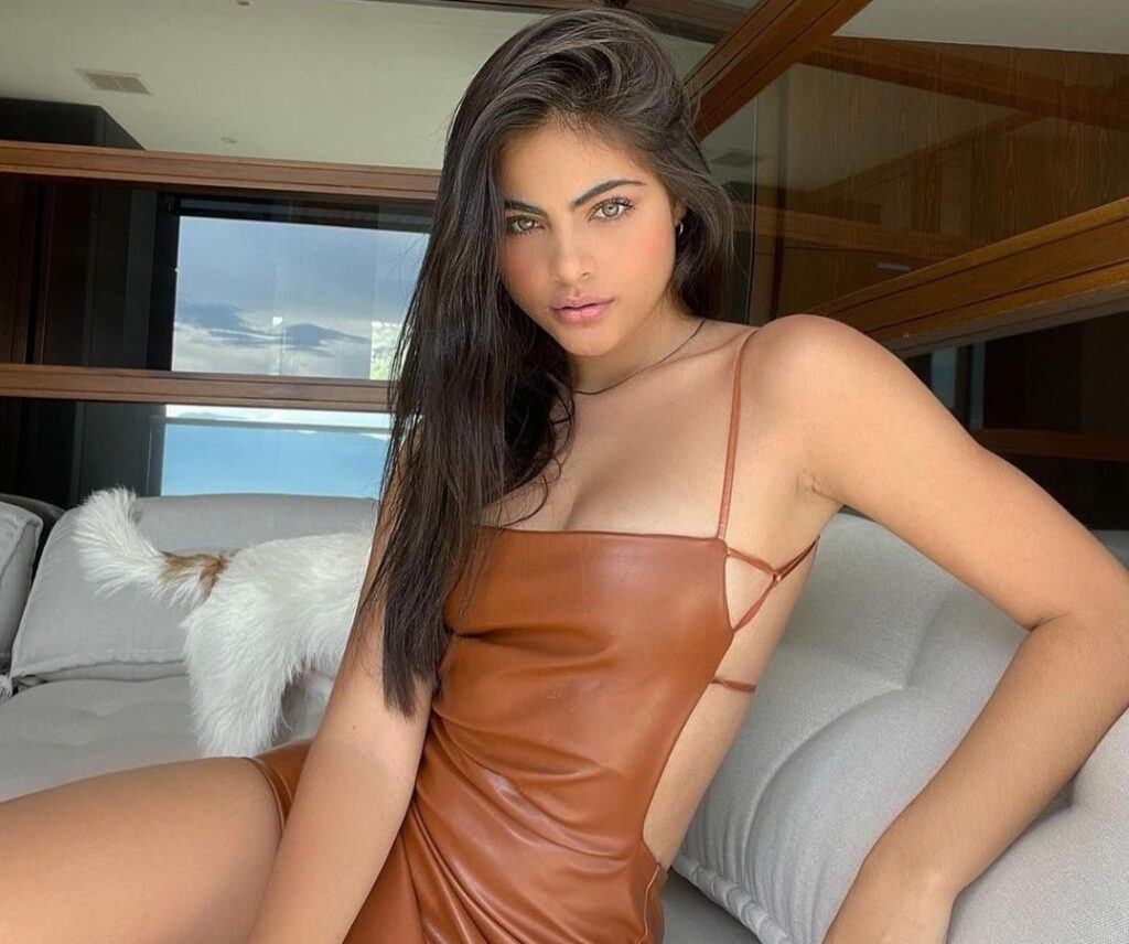 Hot Colombian girls 1024x856