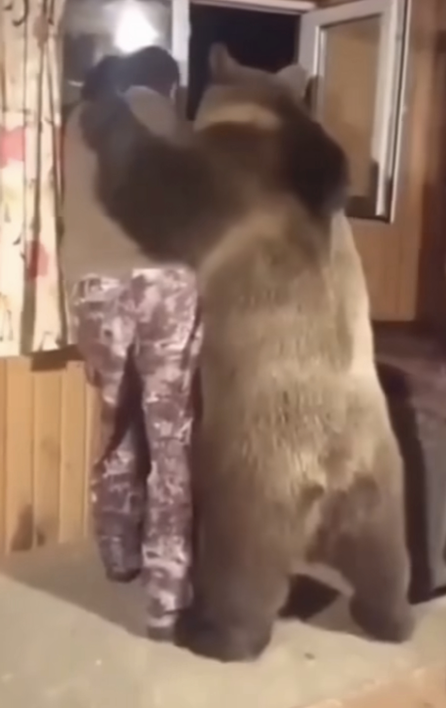 15981B8B BFA4 4D23 A939 B3A755767209