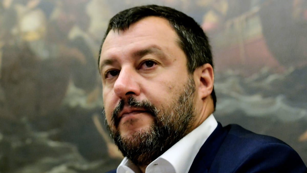 190809 nadeau salvini tease ldj4qd