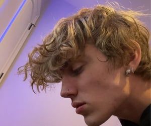 Aee310bda9f287fccac3fa595004f89a