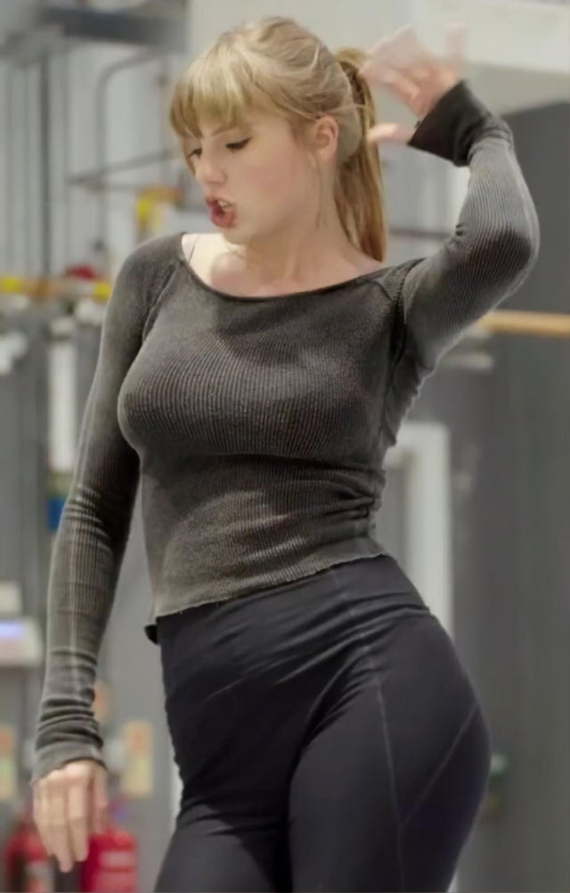 Tay rep tour rehearsal
