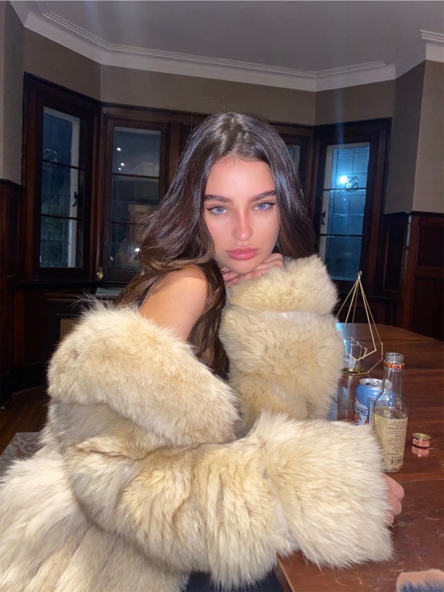 2122714 sophi knight14