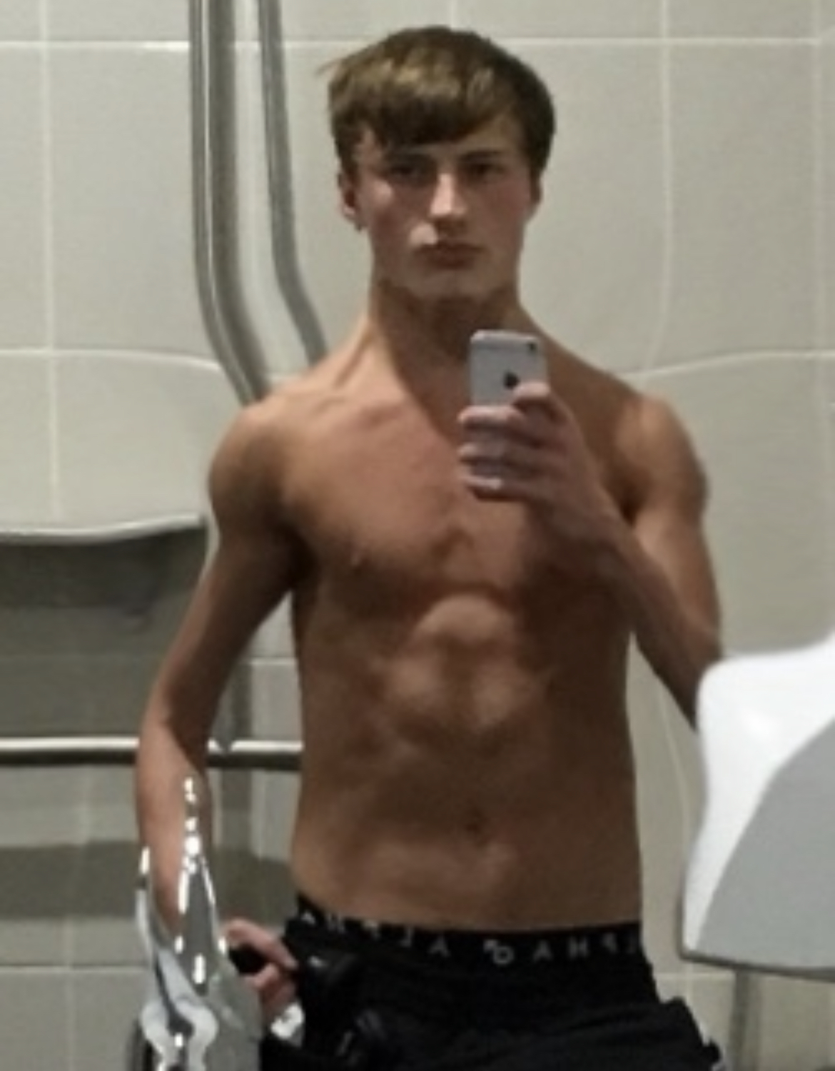 3200766 EC30515D 2275 446B A748 70AF686EAD1A