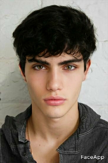 FaceApp 1671312685976