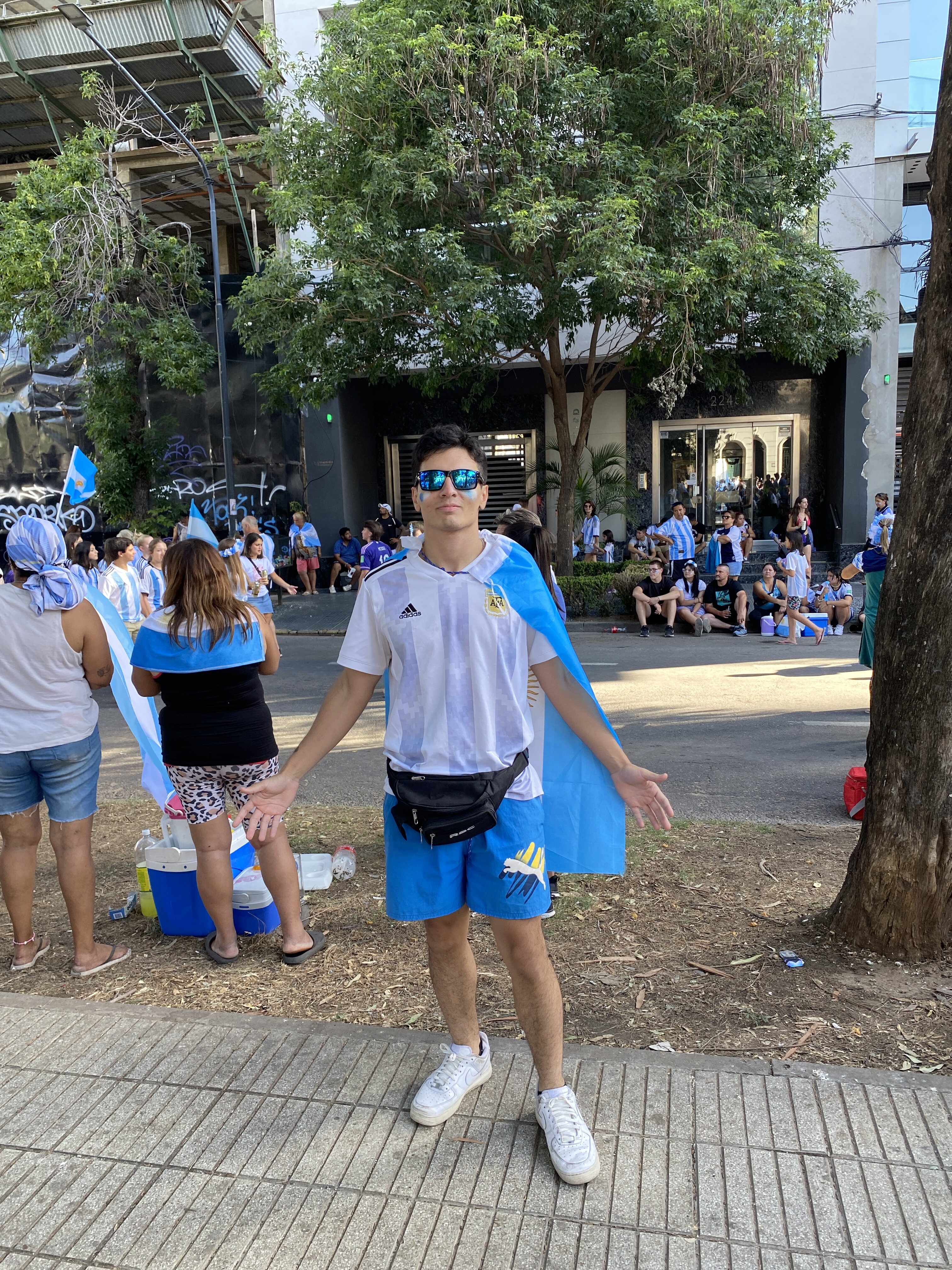 3D3B4683 6753 4314 B096 E857E788617F