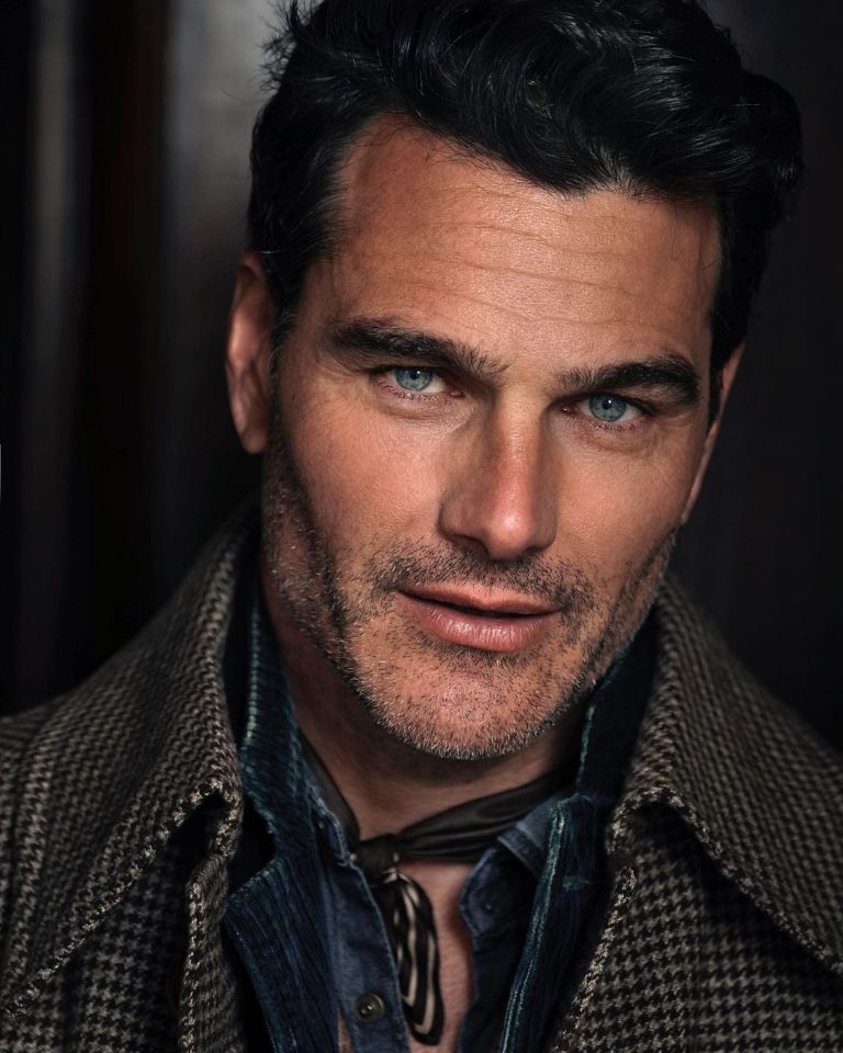 D37CE1F5 63A3 49CB A495 B29F8CBBB7E9