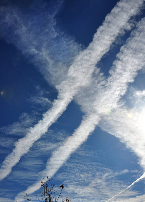 16CHEMTRAILS-superJumbo.jpeg