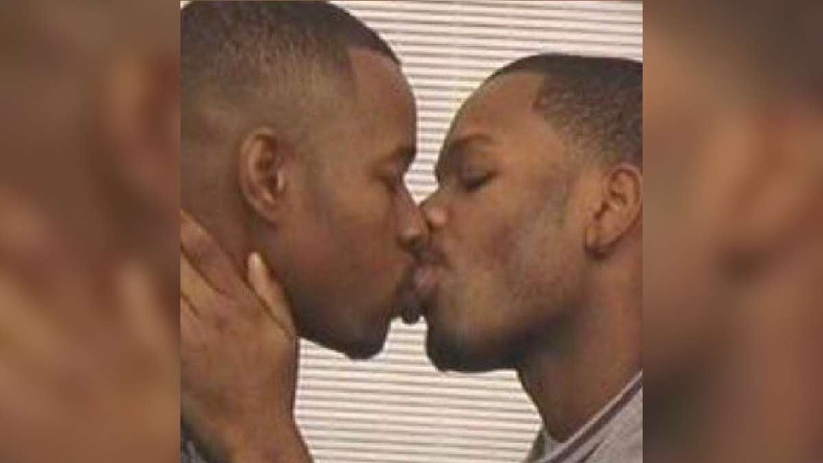 Kisscover