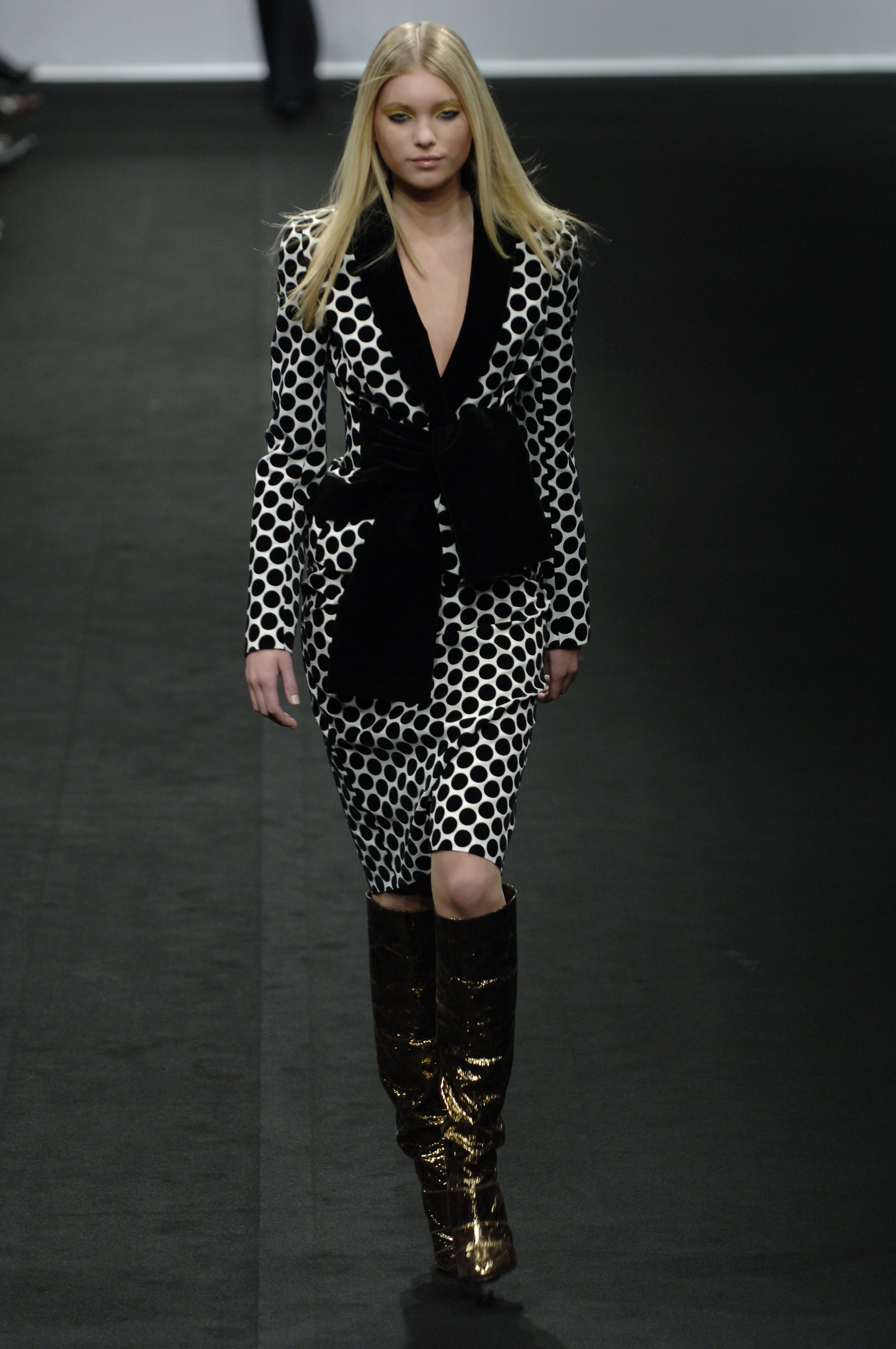 1926127625 JeanLouisScherrer2006WomenRTW9057aea7941add3ffd646d929a4231e850